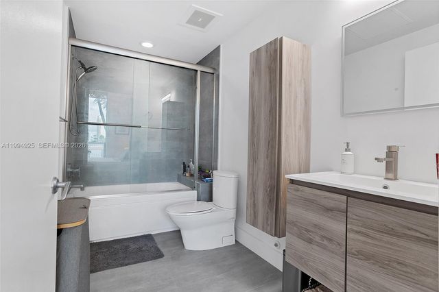 3029 NE 188th St 419, Aventura, FL 33180