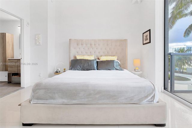 3029 NE 188th St 419, Aventura, FL 33180