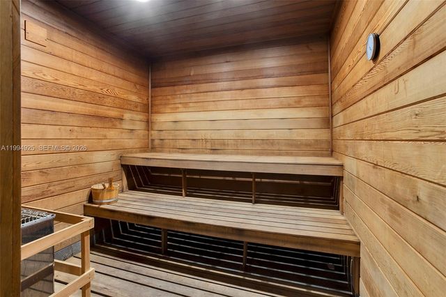 3029 NE 188th St 419, Aventura, FL 33180