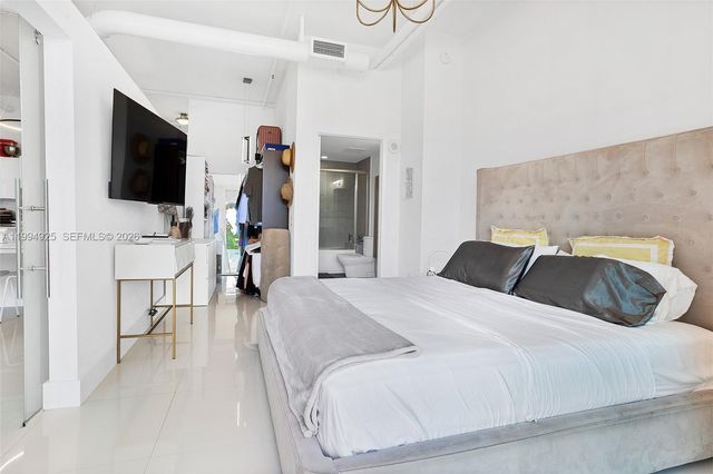 3029 NE 188th St 419, Aventura, FL 33180