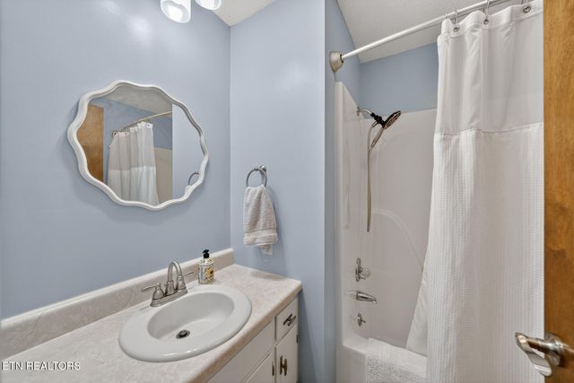 3008 Seminole Loop, Crossville, TN 38572