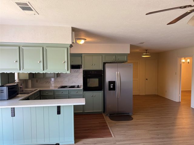 409 Tiffany Trail, Richardson, TX 75081