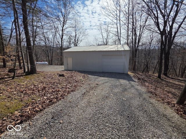 7939 N Shilo Road, Unionville, IN 47468