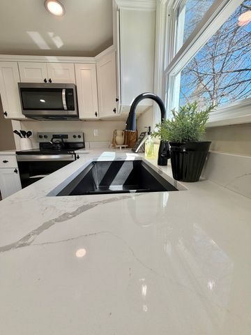 26 Mt Tom Ave, Easthampton, MA 01027