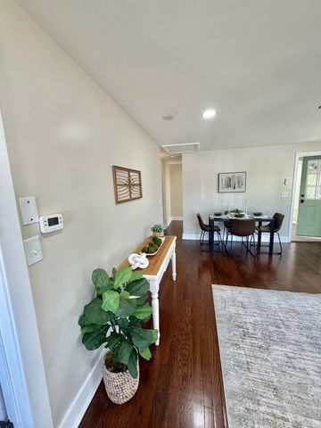 26 Mt Tom Ave, Easthampton, MA 01027