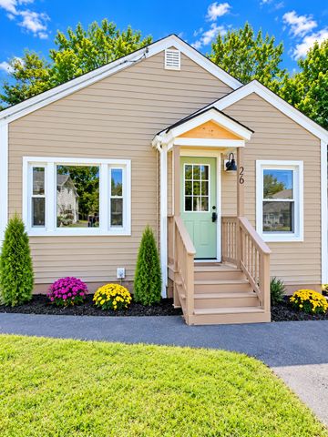 26 Mt Tom Ave, Easthampton, MA 01027