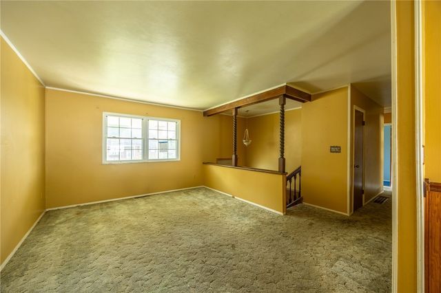 9979 Laurel Ave, Irwin, PA 15642