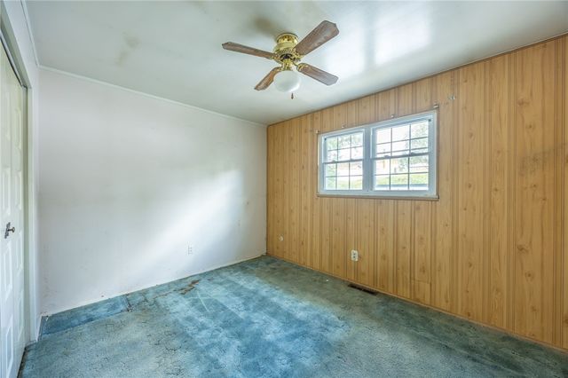 9979 Laurel Ave, Irwin, PA 15642