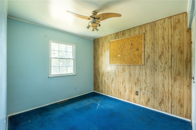 9979 Laurel Ave, Irwin, PA 15642