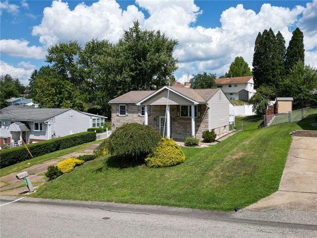 9979 Laurel Ave, Irwin, PA 15642