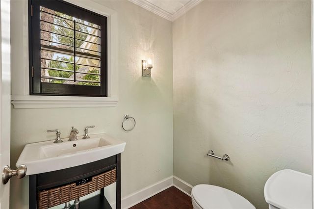 1675 LANDINGS LANE, Sarasota, FL 34231