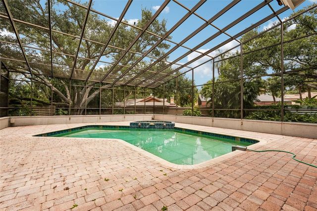 1675 LANDINGS LANE, Sarasota, FL 34231