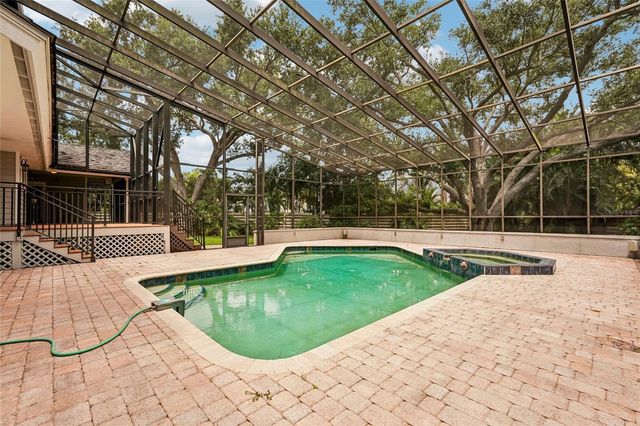 1675 LANDINGS LANE, Sarasota, FL 34231