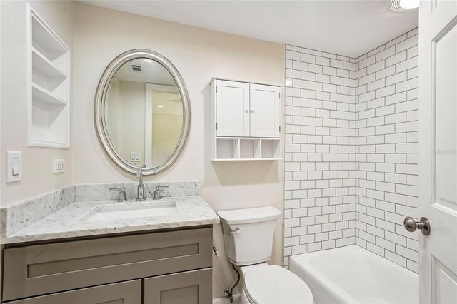 1675 LANDINGS LANE, Sarasota, FL 34231