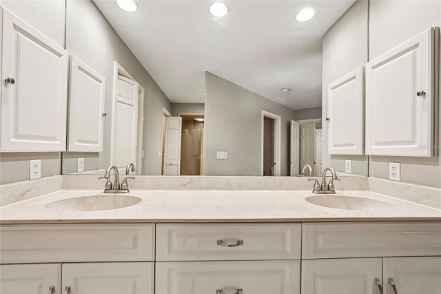 1675 LANDINGS LANE, Sarasota, FL 34231