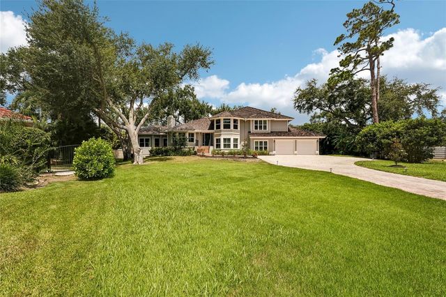 1675 LANDINGS LANE, Sarasota, FL 34231