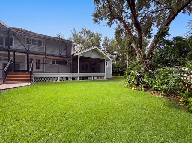 1675 LANDINGS LANE, Sarasota, FL 34231
