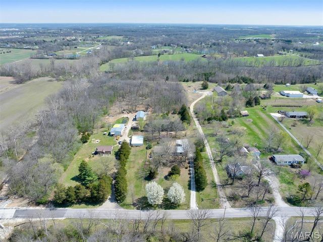 674 Mennemeyer Road, Troy, MO 63379
