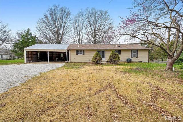674 Mennemeyer Road, Troy, MO 63379