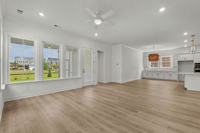 800 Creek Pointe Drive, Moncks Corner, SC 29461