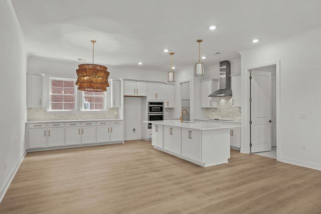 800 Creek Pointe Drive, Moncks Corner, SC 29461