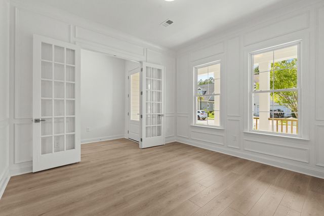 800 Creek Pointe Drive, Moncks Corner, SC 29461