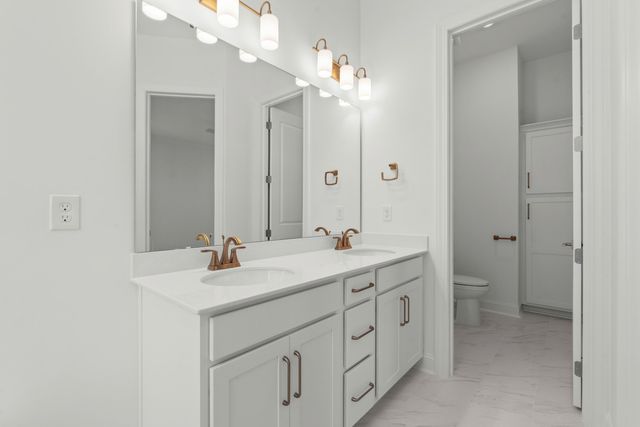 800 Creek Pointe Drive, Moncks Corner, SC 29461