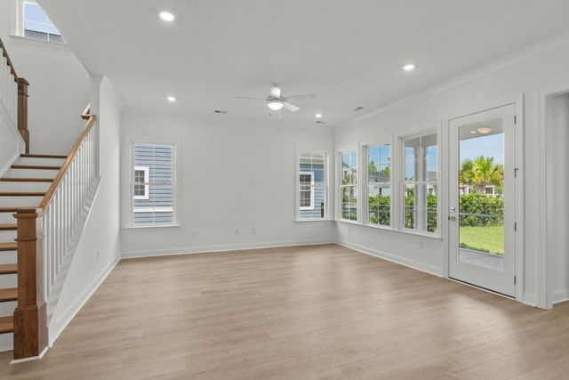 800 Creek Pointe Drive, Moncks Corner, SC 29461