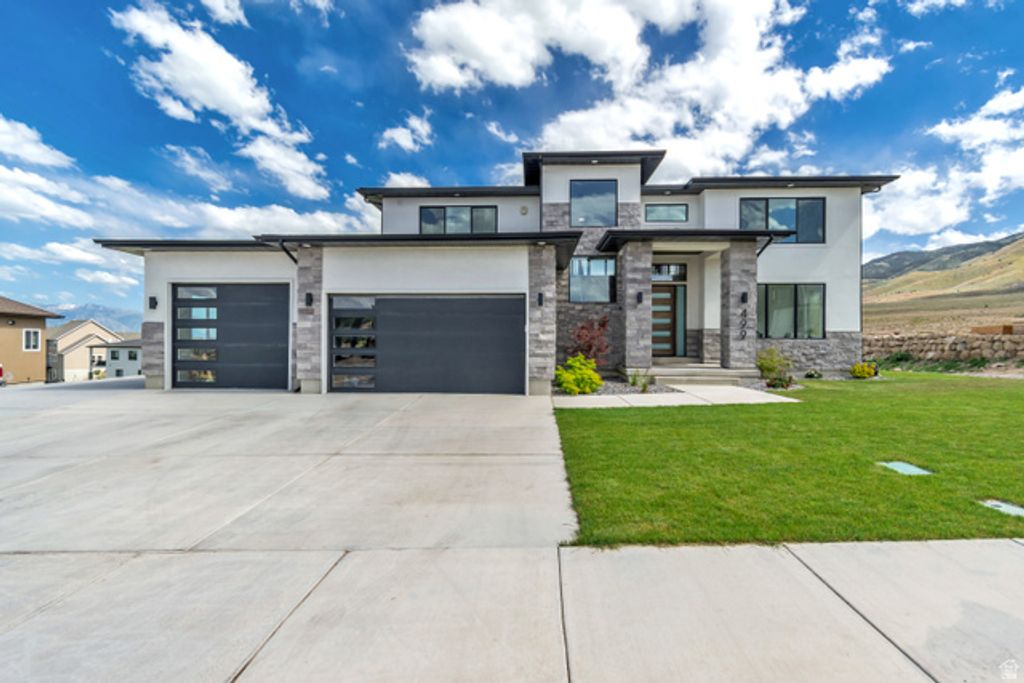 499 W STETSON AVE, Saratoga Springs, UT 84045