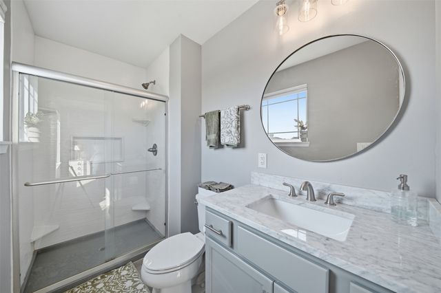 16507 Walnut Meadows Drive, Urbandale, IA 50323