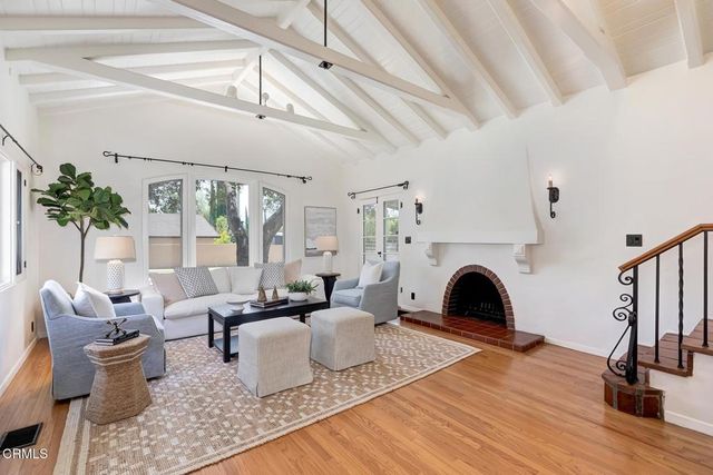 2096 Brigden, Pasadena, CA 91104