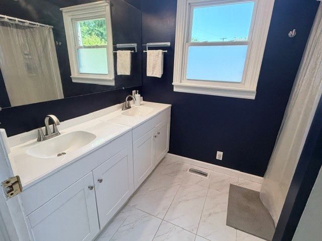 504 Franklin Dr, Paris, TN 38242