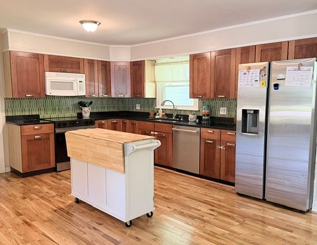 504 Franklin Dr, Paris, TN 38242