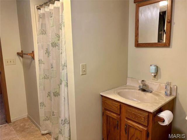 116 Valleywood Court, Bethalto, IL 62010