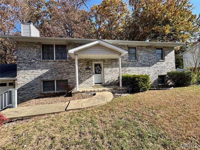 116 Valleywood Court, Bethalto, IL 62010