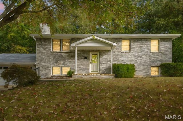 116 Valleywood Court, Bethalto, IL 62010