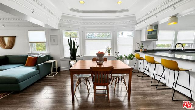 3489 2nd Avenue, Los Angeles, CA 90018