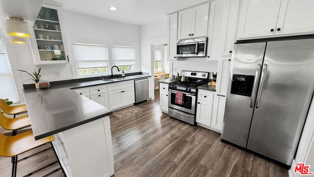 3489 2nd Avenue, Los Angeles, CA 90018