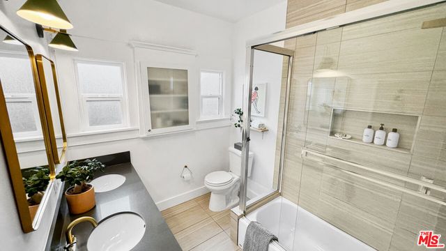 3489 2nd Avenue, Los Angeles, CA 90018