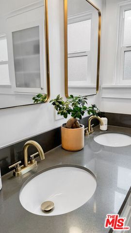 3489 2nd Avenue, Los Angeles, CA 90018