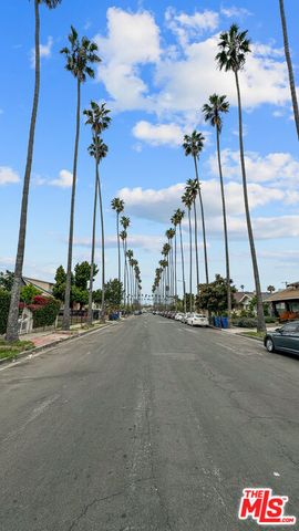 3489 2nd Avenue, Los Angeles, CA 90018