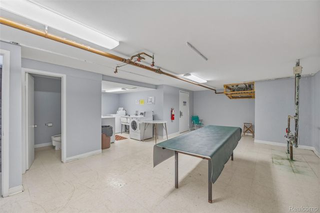 15055 HUBBARD Street 28, Livonia, MI 48154