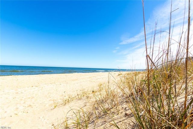 3232 Silver Sands Cir Apt 201, Virginia Beach, VA 23451