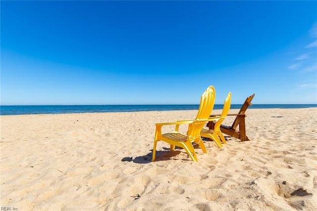 3232 Silver Sands Cir Apt 201, Virginia Beach, VA 23451