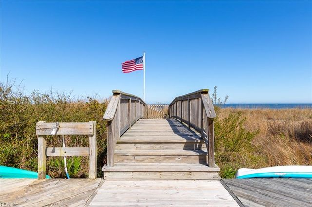 3232 Silver Sands Cir Apt 201, Virginia Beach, VA 23451