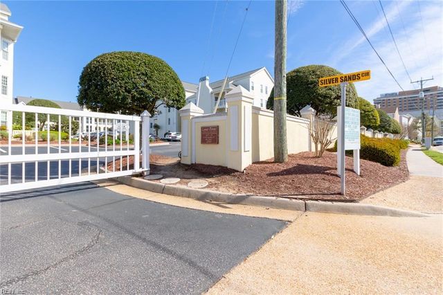 3232 Silver Sands Cir Apt 201, Virginia Beach, VA 23451