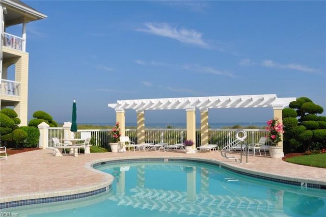 3232 Silver Sands Cir Apt 201, Virginia Beach, VA 23451