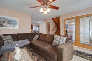 13 Val Sumo Ln, Newark City, NJ 07105