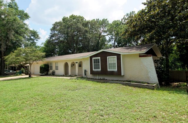 1016 Pine Lake Drive, Niceville, FL 32578