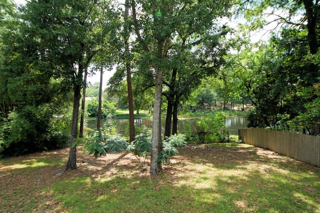 1016 Pine Lake Drive, Niceville, FL 32578